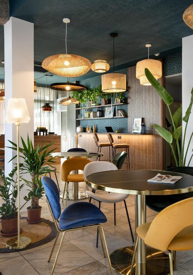 Hotel Jolly Roger П'єтра-Лігуре Екстер'єр фото