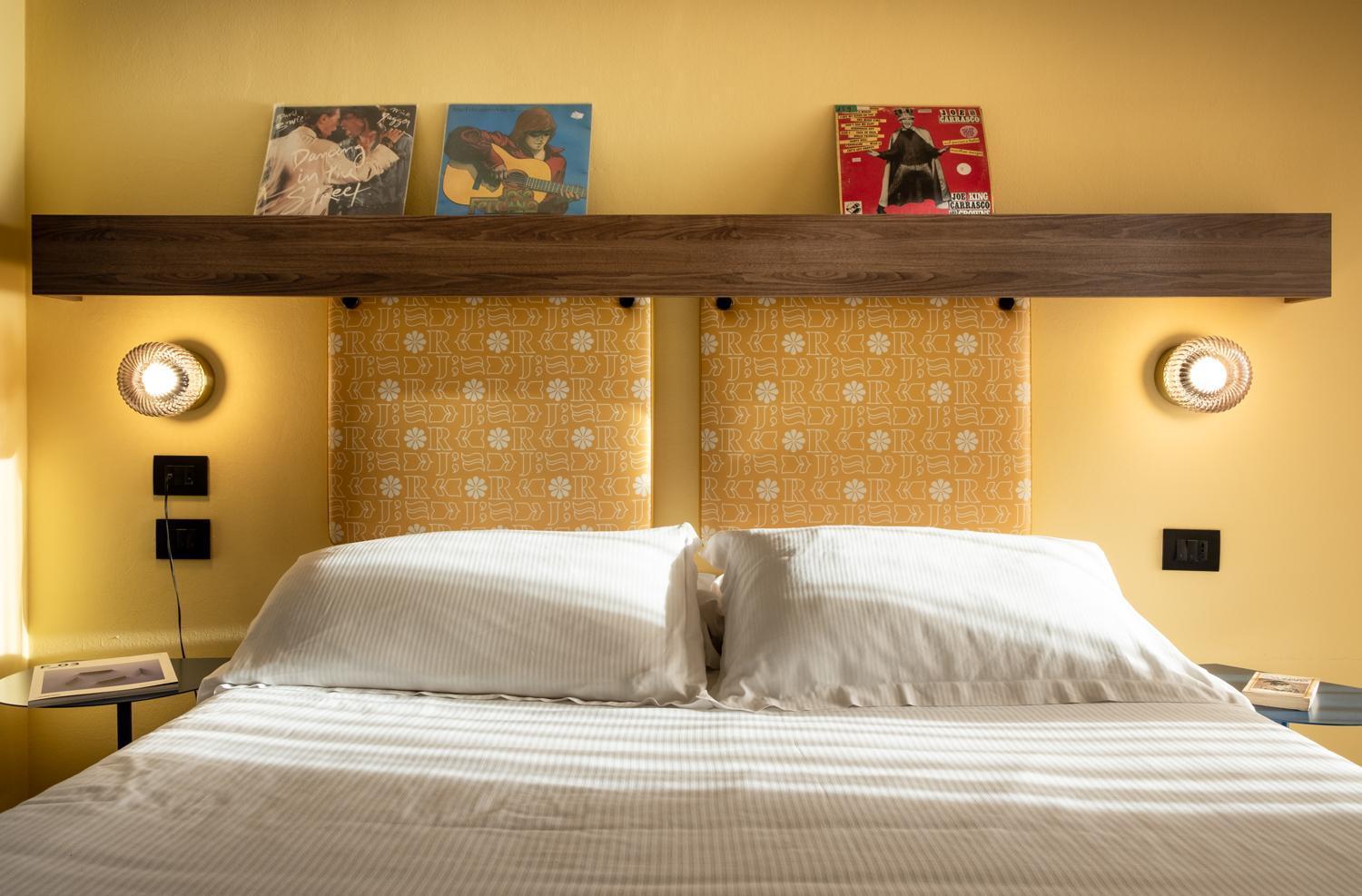 Hotel Jolly Roger П'єтра-Лігуре Екстер'єр фото